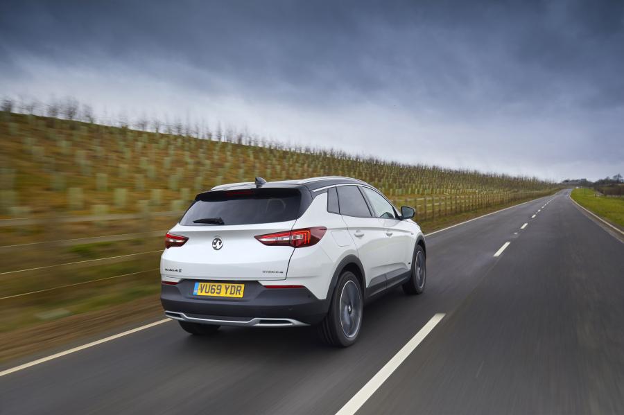  Vauxhall Grandland X Hybrid4 2020 года  (фото 29 из 40)
